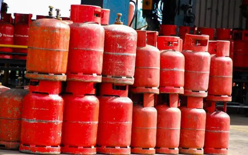 Cooking gas price defy marketers, sells at N1,200 per kg