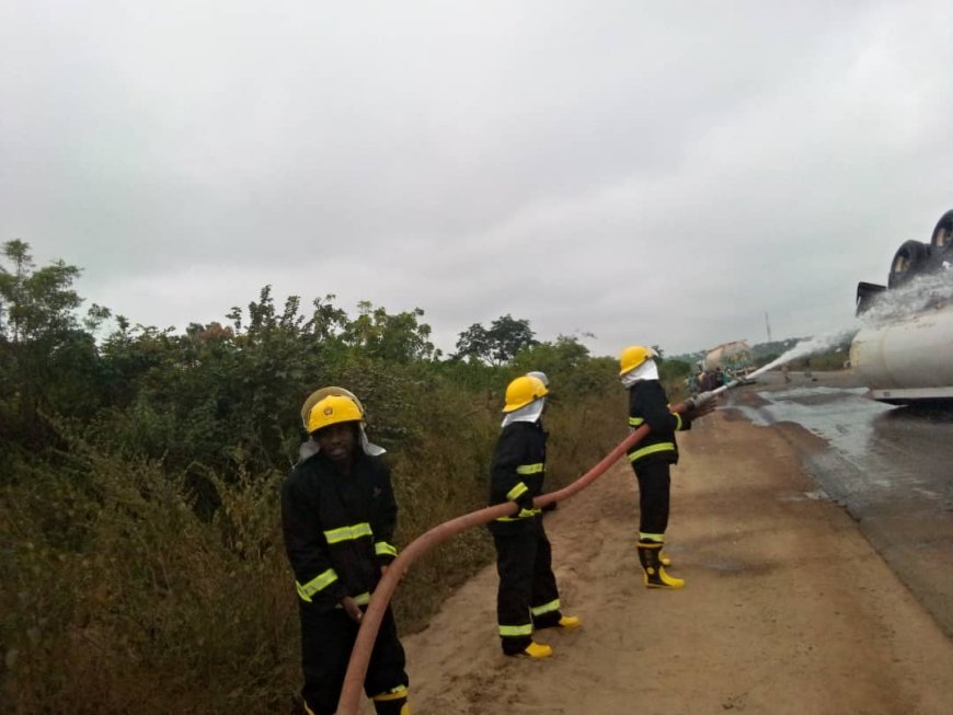 Firefighters avert tragedy as petrol tanker overturns in Kwara