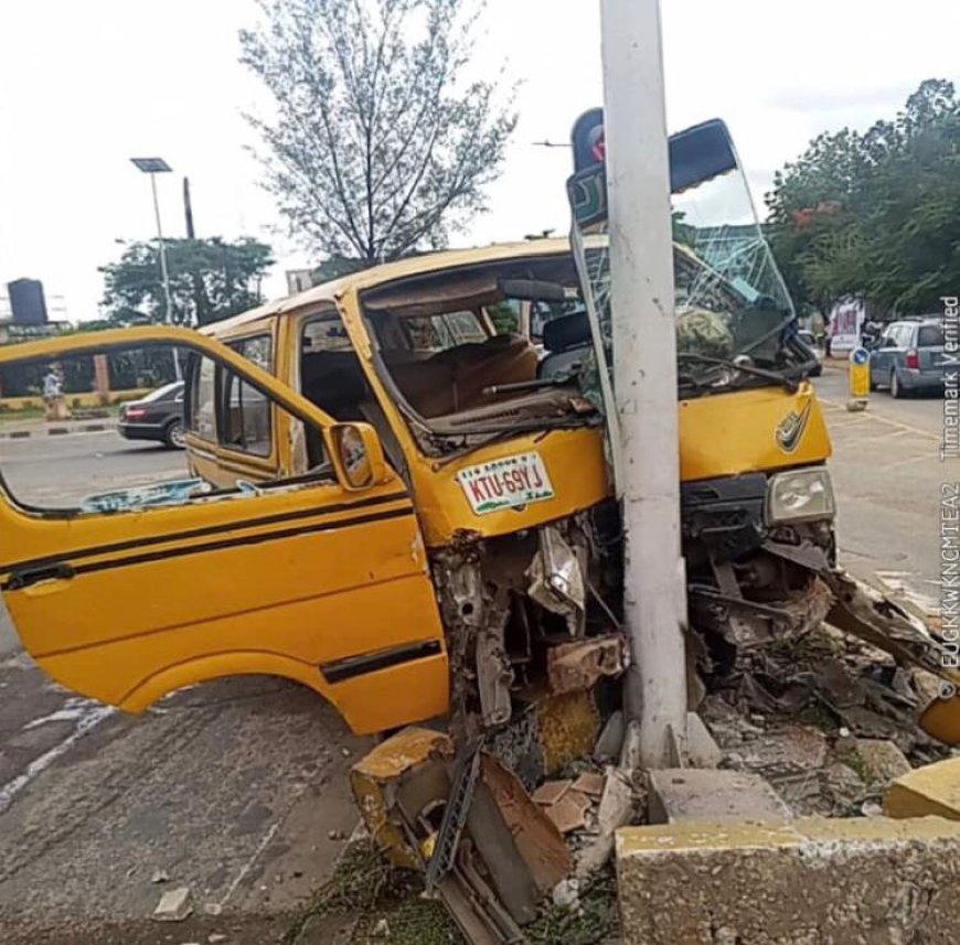 Brake-failure crash kills three Lagos varsity undergraduates