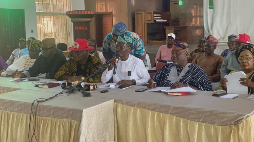 Ogun APC Can’t Suspend Ex-Gov Daniel Via Facebook, Says Aide