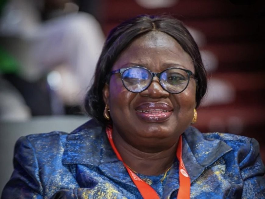 DR. OLUWATOYIN MADEIN BAGS IPERU YOUTH ICON AWARD FOR HUMANITARIAN SERVICE