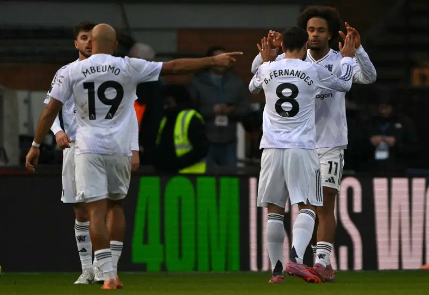Zirkzee ends goal drought to inspire Man United 2-1 win at Crystal Palace