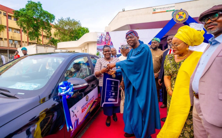 Sanwo-Olu rewards 177 Lagos workers with five cars, N165.5m