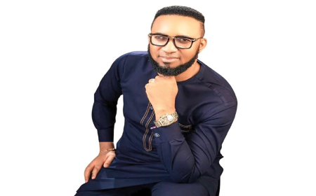 Pastor keeps mum as actress shares alleged nude photo