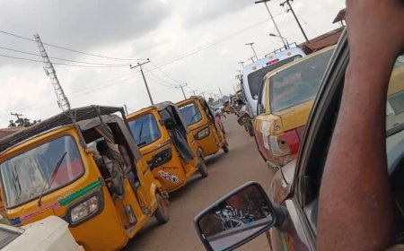 Protesting Edo community blocks highway over blackout, travellers stranded