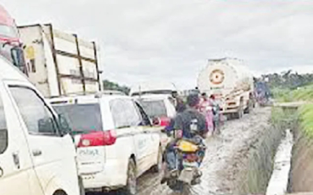 Yuletide: Travellers trapped, group wants governments to fix roads