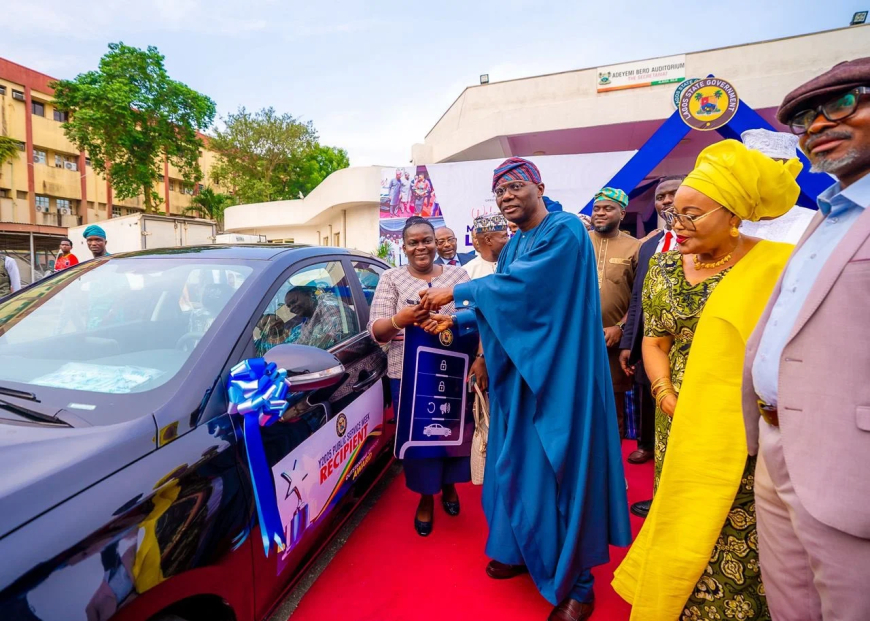 Sanwo-Olu rewards 177 Lagos workers with five cars, N165.5m