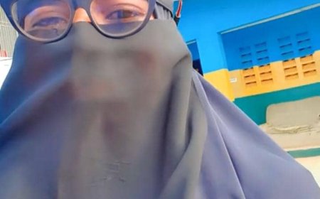 Hijab-wearing TikToker apologises over controversial posts
