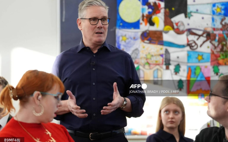 UK to seize migrants’ phones under new counter-terror border powers