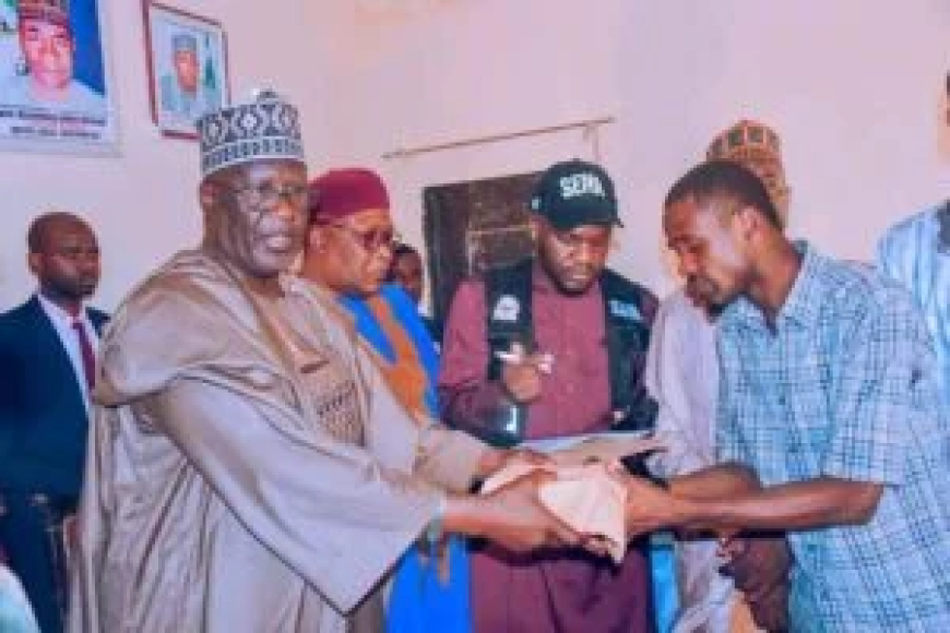 Yobe donates N20m to victims of boat accident