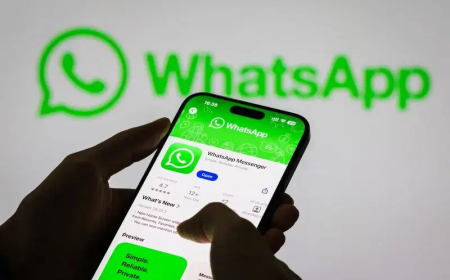 Russia confirms ban on WhatsApp