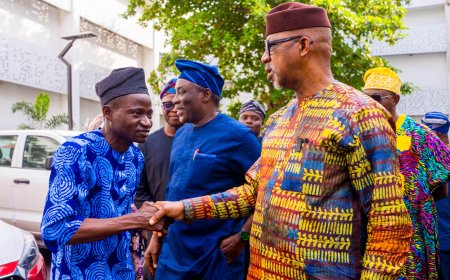 Abiodun Rewards Nigeria’s Best Teacher with Two-Bedroom Bungalow, FG Donates Car