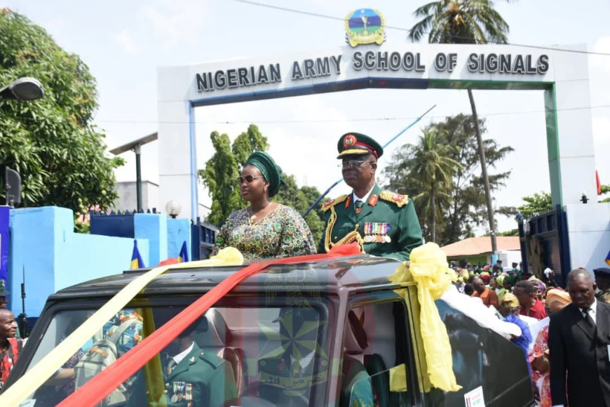 Army pulls out 10 retired generals in Lagos