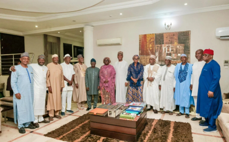 Saraki hosts 8th NASS members at iftar, mourns dead colleagues