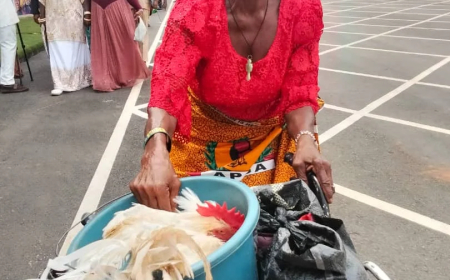 74-year-old woman gifts Soludo live fowl at inauguration