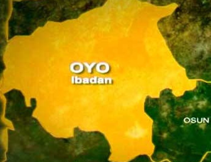 Police arrest three suspected armed robbers in Oyo