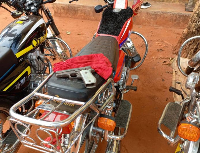 Police bust five-member criminal gang, recover firearms in Anambra