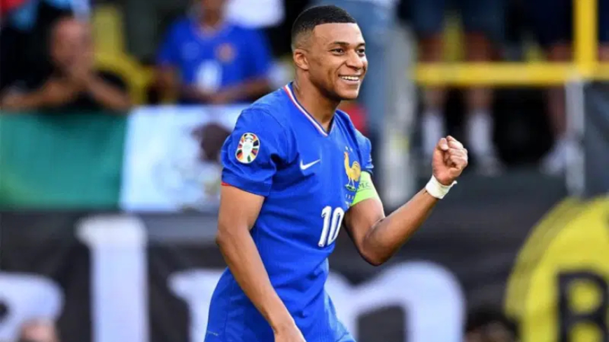 Freshly returned Mbappe leads France squad for Brazil, Colombia friendliesL