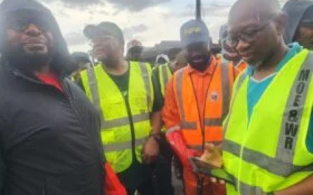 Agege LG boss, residents join sanitation drive to keep community clean