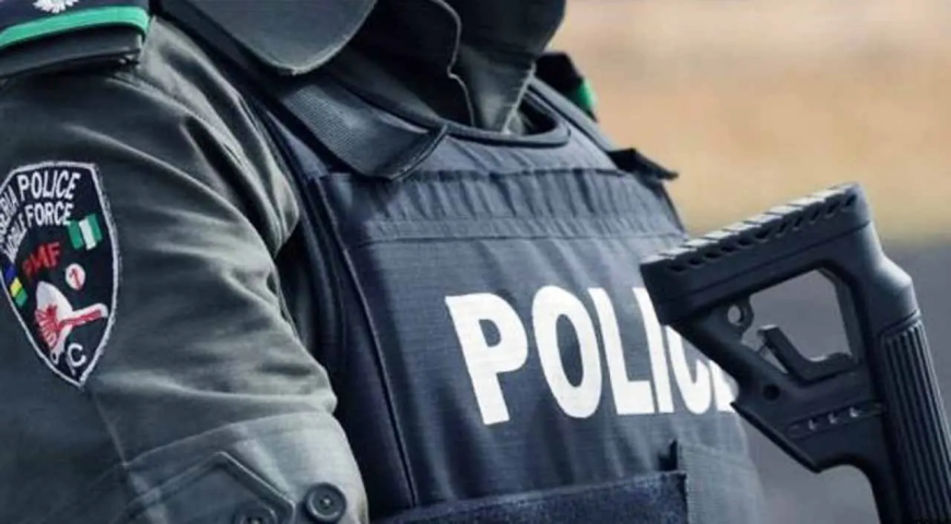 Police arrest three armed robbers in Lagos night patro
