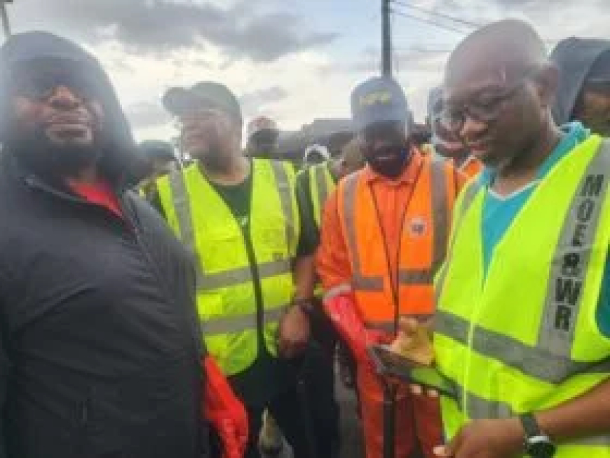 Agege LG boss, residents join sanitation drive to keep community clean