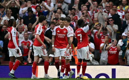 Arsenal go six points clear as Gyokeres double sinks Fulham