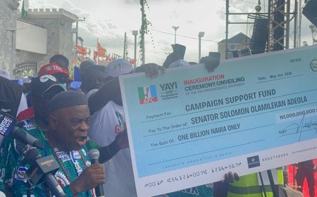 Group gets N1bn, 27 buses to support Yayi’s gov bid