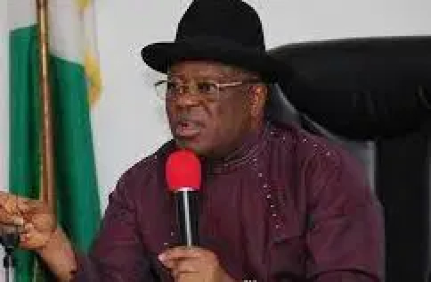 Umahi orders opening of Abuja-Kaduna-Kano road for Sallah travel