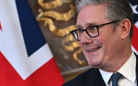 UK bars US political commentators from entering country