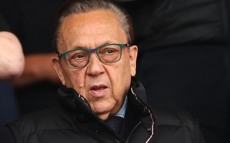 West Ham co-chair David Sullivan resigns