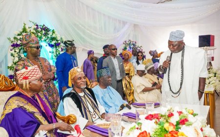 Prominent Nigerians Celebrate Oba Oguntayo's 30th On The Throne, Support Community Development With Donations
