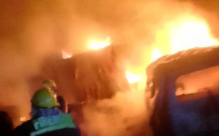 Four vehicles, container burnt as fire guts mechanic workshop in Oyo