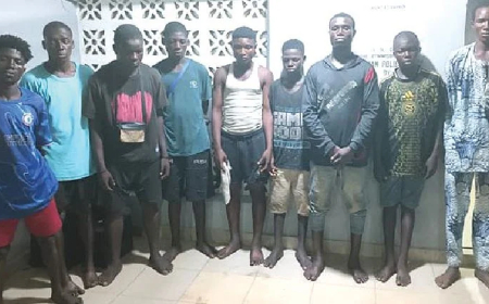 Under siege: Lekki hoodlums brazenly attack motorists, demand ‘settlement