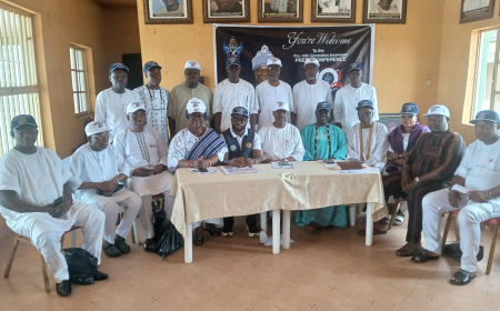 Lagos monarch unveils JAMB training for 500 students
