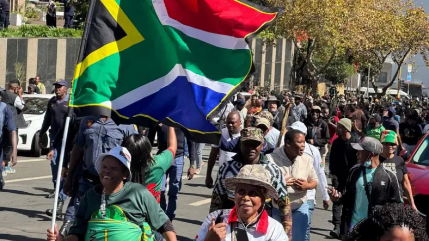 Hundreds flee homes as anti-migrant mobs attack foreigners in South Africa