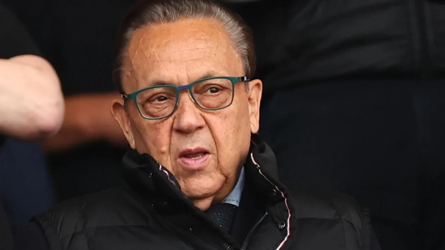 West Ham co-chair David Sullivan resigns