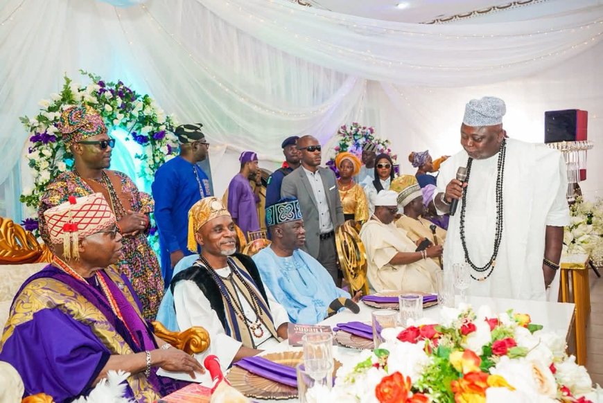 Prominent Nigerians Celebrate Oba Oguntayo's 30th On The Throne, Support Community Development With Donations