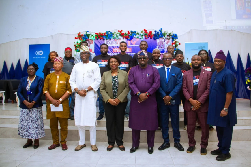 Media chief warns traditional radio stations against dull content