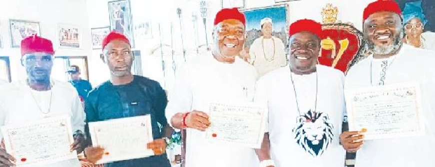 Awka monarch charges advisers on unity