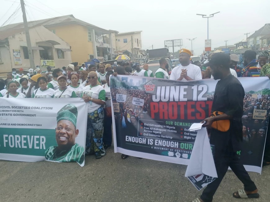 Osun protesters demand release of abducted Oyo pupils, teachers