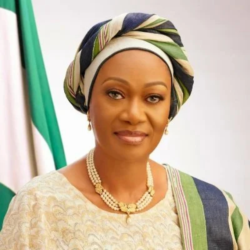 First Lady empowers 2,000 Benue women with N100m grant, unveils ICT centre