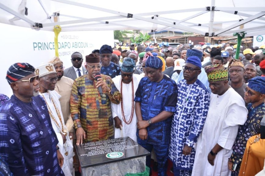 Residents Celebrate New Dawn As Abiodun Commissions Tam-Balogun, Luba/Stadium Roads In Ogun  