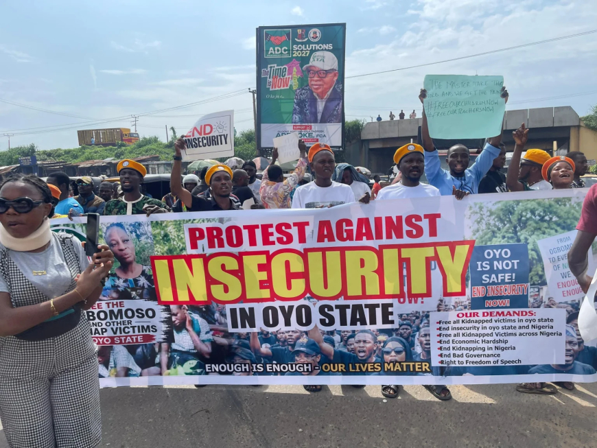 Gridlock as protesters barricade popular Oyo roundabout