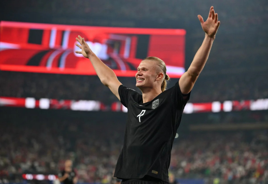 Haaland scores twice as Norway beat Senegal to reach last 32