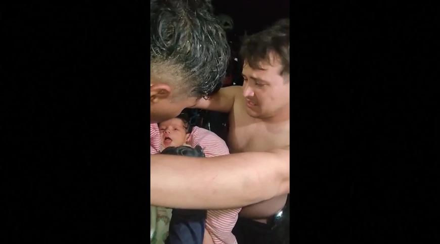 Newborn baby rescued from Venezuela twin earthquake rubbles