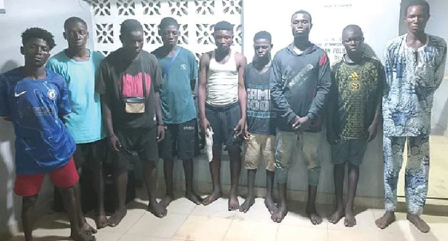 Under siege: Lekki hoodlums brazenly attack motorists, demand ‘settlement