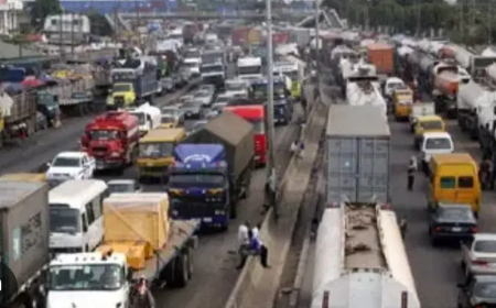Mile 2-Apapa highway gridlock: Police, LASTMA, FRSC, others helpless