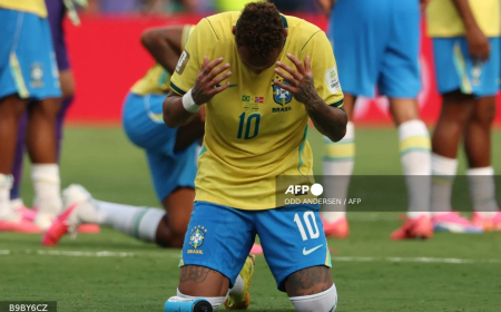 Neymar returns to Santos with questions hanging over his future
