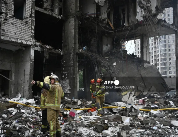 Russian strike kills 14 in Kyiv ahead of crucial NATO summit