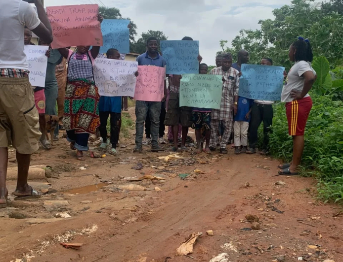 Ondo community protests over deplorable road, seeks Aiyedatiwa’s intervention